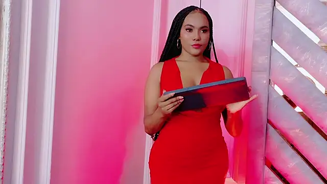 Snapshot of Sara_Boom chatting on June 2026 12:32:02 AM Sara Boom online show from June 2026 12:32:02 AM