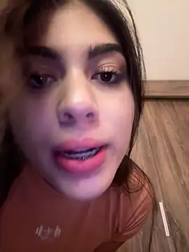 Sarasanders 4 online show from September 2025 02:33:01 AM