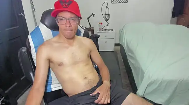 guachin hunk online show from January 2025 05:48:01 PM