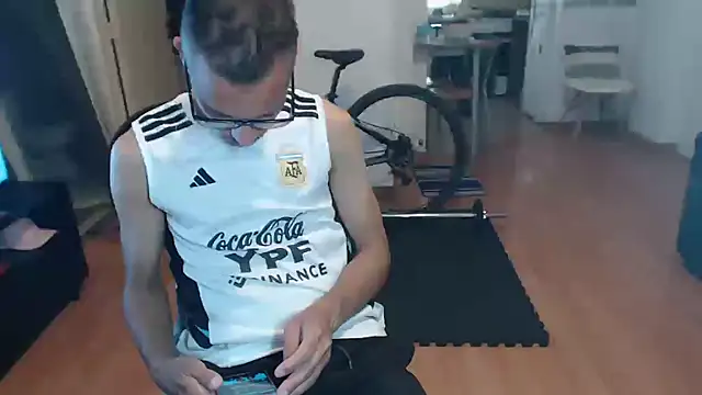 guachin hunk online show from November 2025 02:08:02 PM