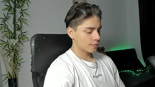 Giordano Russo online show from January 2025 07:39:01 PM