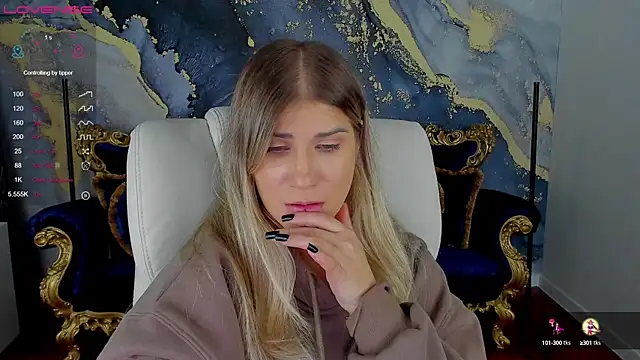 Snapshot of CassandraGood chatting on December 2024 02:59:01 AM CassandraGood online show from December 2024 02:59:01 AM