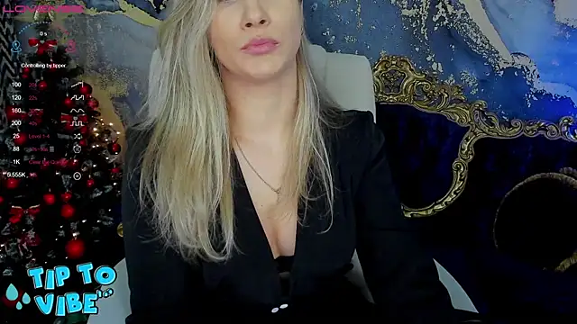 Snapshot of CassandraGood chatting on December 2024 08:43:01 PM CassandraGood online show from December 2024 08:43:01 PM