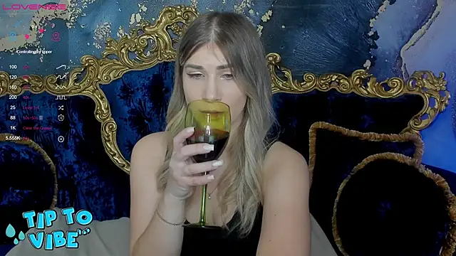 Snapshot of CassandraGood chatting on January 2025 10:19:01 PM CassandraGood online show from January 2025 10:19:01 PM