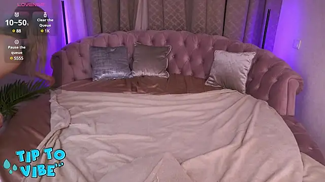 Snapshot of CassandraGood chatting on March 2025 03:11:02 AM CassandraGood online show from March 2025 03:11:02 AM