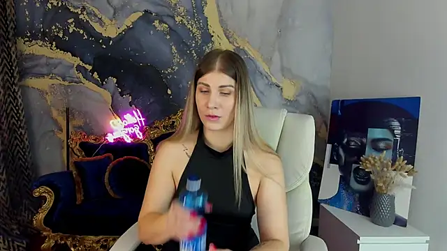 Snapshot of CassandraGood chatting on March 2025 09:49:01 AM CassandraGood online show from March 2025 09:49:01 AM