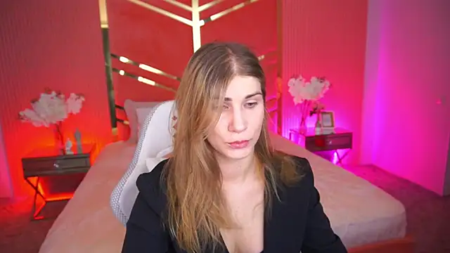 Snapshot of CassandraGood chatting on September 2025 07:41:01 AM CassandraGood online show from September 2025 07:41:01 AM