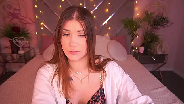 Snapshot of CassandraGood chatting on February 2026 07:23:02 AM CassandraGood online show from February 2026 07:23:02 AM