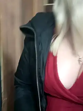 Arina smiles online show from December 2024 03:48:01 PM