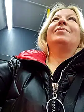Arina smiles online show from January 2025 03:13:02 PM