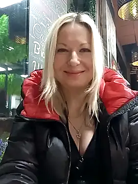 Arina smiles online show from February 2025 08:01:01 PM