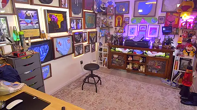 Briefs bud online show from November 2025 07:35:02 PM