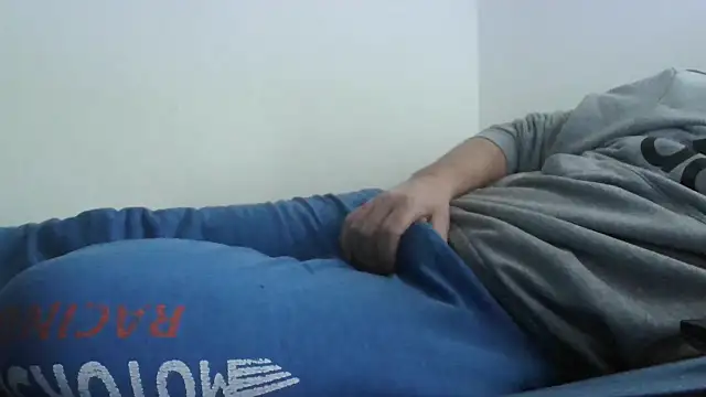 Snapshot of ScalicHat69 chatting on December 2025 07:57:02 AM ScalicHat69 online show from December 2025 07:57:02 AM