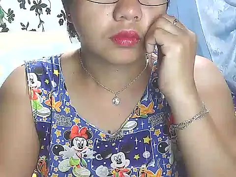 Snapshot of lovely_samxxx24 chatting on December 2024 07:00:01 PM lovely samxxx24 online show from December 2024 07:00:01 PM