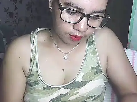 Snapshot of lovely_samxxx24 chatting on February 2025 12:25:02 AM lovely samxxx24 online show from February 2025 12:25:02 AM