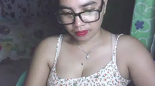 Snapshot of lovely_samxxx24 chatting on February 2025 08:20:01 AM lovely samxxx24 online show from February 2025 08:20:01 AM