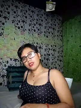 Snapshot of lovely_samxxx24 chatting on February 2025 05:05:02 AM lovely samxxx24 online show from February 2025 05:05:02 AM