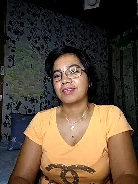 Snapshot of lovely_samxxx24 chatting on October 2025 08:14:02 PM lovely samxxx24 online show from October 2025 08:14:02 PM