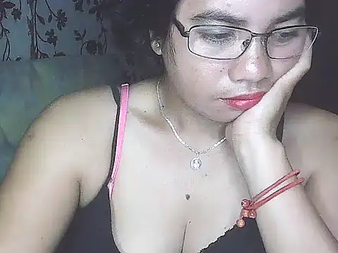 Snapshot of lovely_samxxx24 chatting on November 2025 08:00:01 PM lovely samxxx24 online show from November 2025 08:00:01 PM