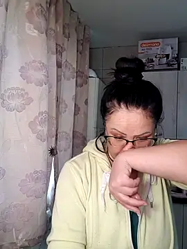 x  KHALEESI  x online show from November 2025 12:06:01 PM