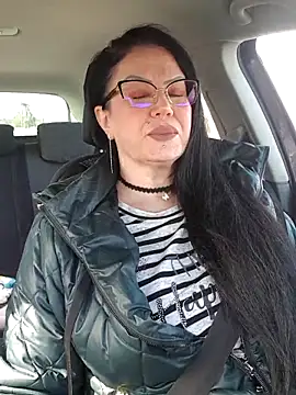 x  KHALEESI  x online show from February 2026 11:07:01 AM