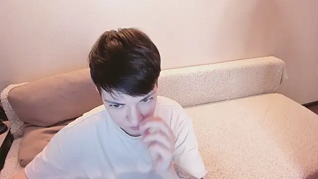 secret dreams   online show from May 2026 06:15:02 PM