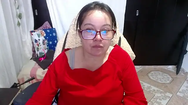 Sonialorens  online show from December 2024 02:05:01 PM