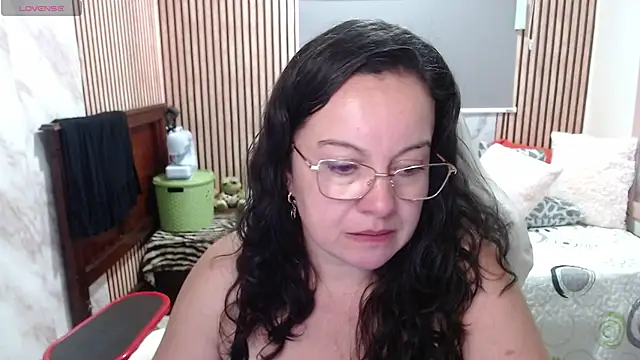Snapshot of Sonialorens_ chatting on May 2026 09:32:01 PM Sonialorens online show from May 2026 09:32:01 PM