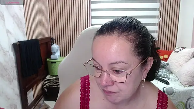 Snapshot of Sonialorens_ chatting on May 2026 04:55:02 PM Sonialorens online show from May 2026 04:55:02 PM