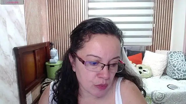 Snapshot of Sonialorens_ chatting on June 2026 09:39:01 PM Sonialorens online show from June 2026 09:39:01 PM