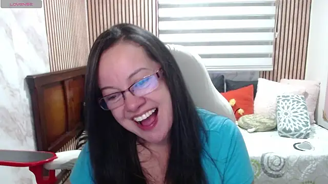Snapshot of Sonialorens_ chatting on June 2026 09:32:02 PM Sonialorens online show from June 2026 09:32:02 PM
