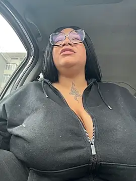 Snapshot of IamSashaLuv chatting on December 2025 10:54:01 AM IamSashaLuv online show from December 2025 10:54:01 AM