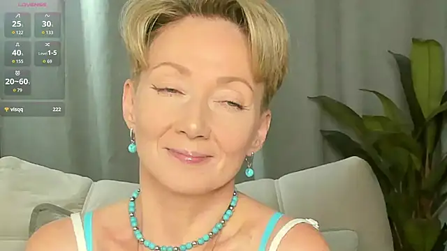 AkexandraFix online show from May 2026 02:01:02 PM