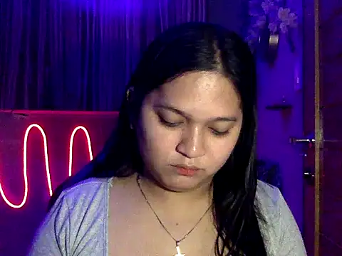 Snapshot of EmpressYna chatting on October 2025 11:00:02 AM EmpressYna online show from October 2025 11:00:02 AM