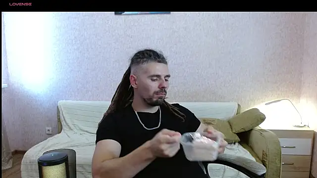 Aestheticguy101 online show from August 2026 02:30:02 PM