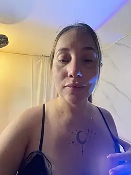 hotpawgmilf online show from May 2026 10:07:01 PM