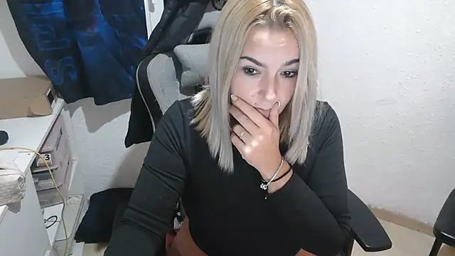 bekka   online show from November 2025 07:02:02 PM