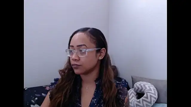 RylHoneyy online show from March 2026 04:32:02 PM