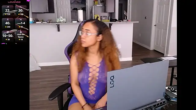 Snapshot of RylHoneyy chatting on July 2026 07:41:02 PM RylHoneyy online show from July 2026 07:41:02 PM
