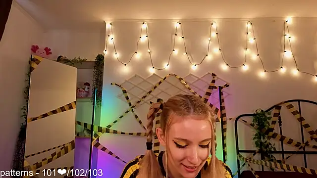 berrry girl online show from May 2026 01:07:02 PM