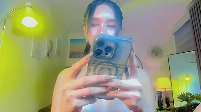 Addison  Lee online show from December 2024 10:53:02 PM