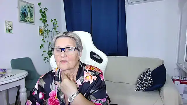 Selenna57 online show from January 2026 06:32:02 PM