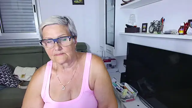 Snapshot of Selenna57 chatting on June 2026 04:50:02 PM Selenna57 online show from June 2026 04:50:02 PM