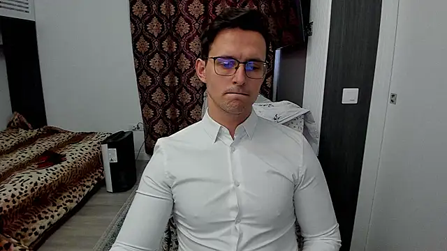 sexxymuscles4u online show from March 2025 12:26:01 PM