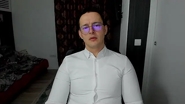 sexxymuscles4u online show from February 2026 12:34:02 PM