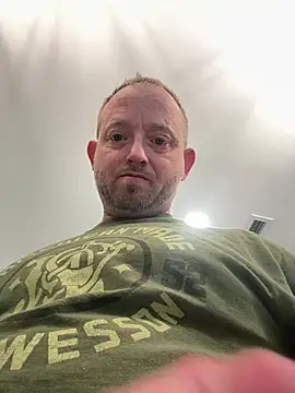 smokeymt420 online show from May 2026 06:35:01 PM