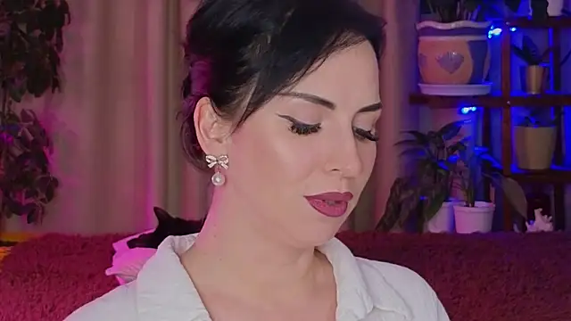 lily conor online show from November 2025 03:05:01 PM