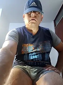 chicoguapo8 online show from November 2025 06:57:01 AM