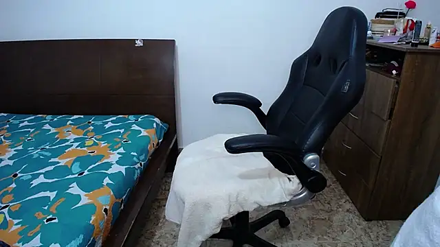 alexa milsf online show from October 2025 01:08:02 AM