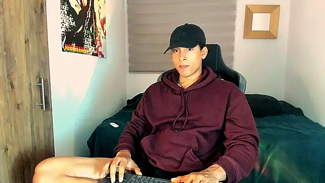 Snapshot of Liam_V chatting on January 2025 03:50:02 AM Liam V online show from January 2025 03:50:02 AM